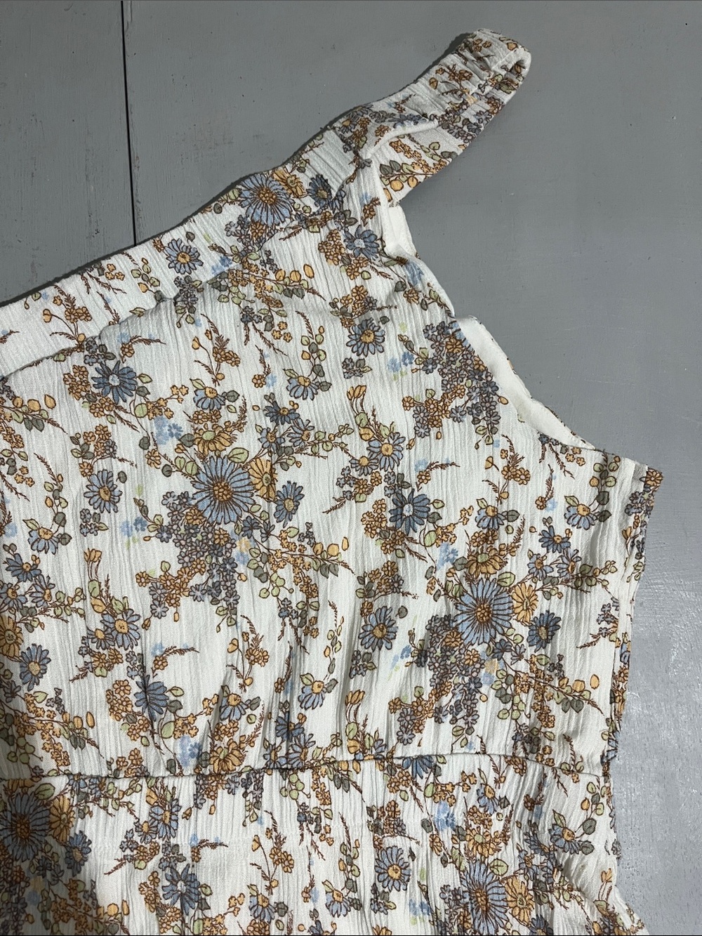 Abercrombie & Fitch Floral Midi Skirt in White, Mustard, and Dusty Blue - Picture 11 of 16